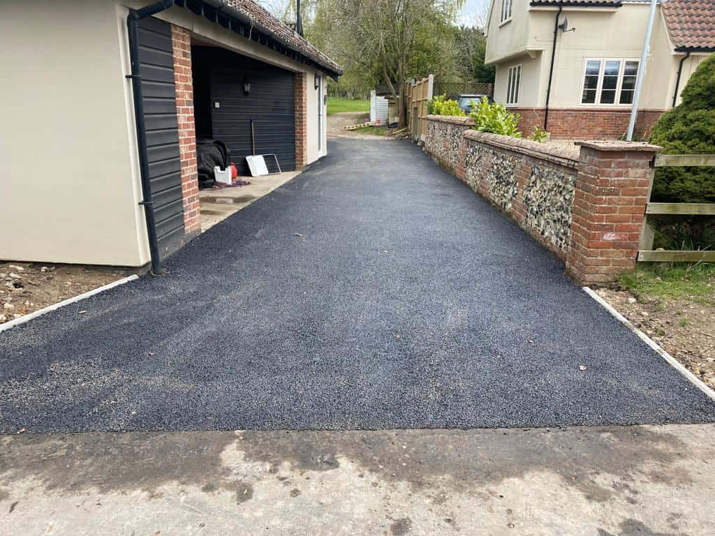 This is a newly installed tarmac driveway. All works carried out by NS Driveways Caterham