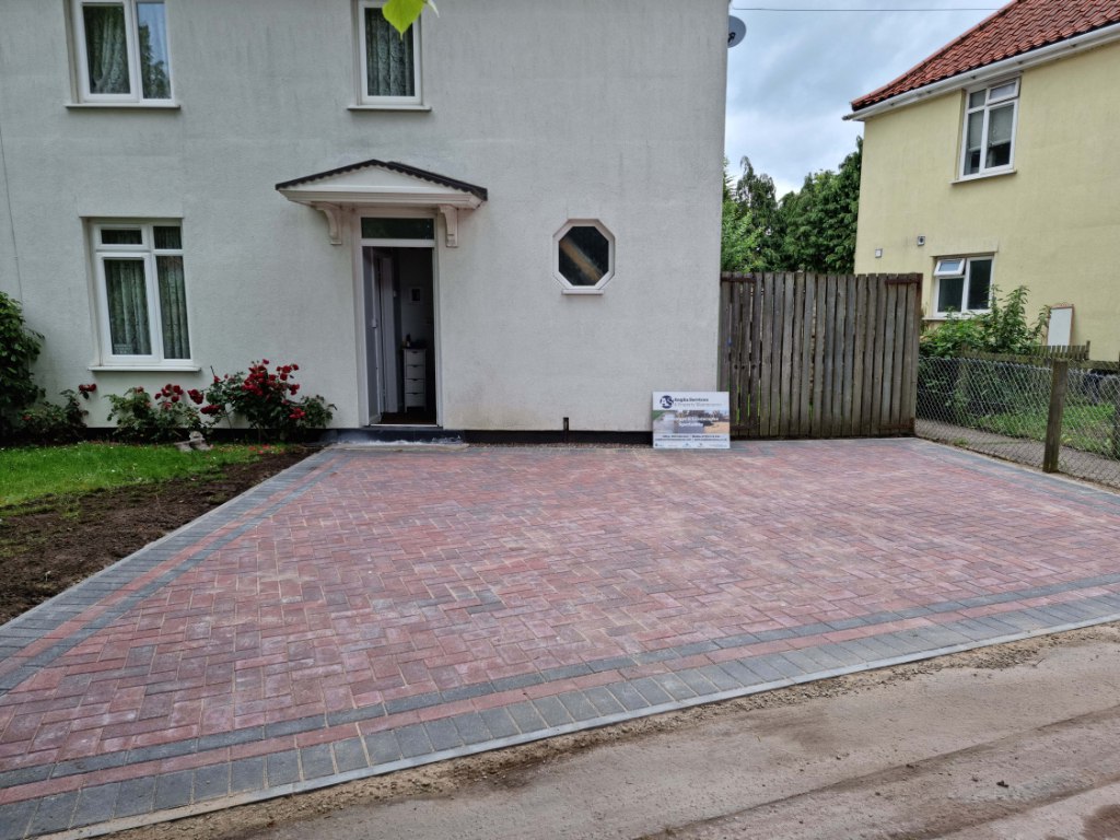 This is a newly installed block paved drive installed by NS Driveways Caterham